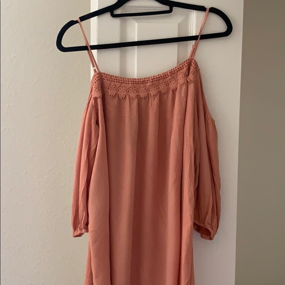 Cold shoulder short dress